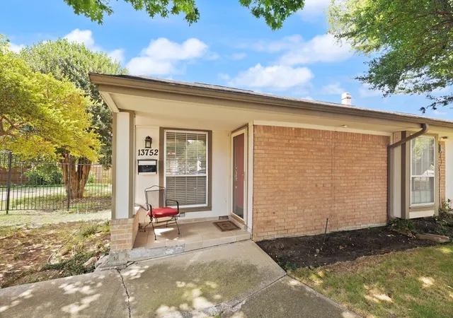 Photo 2 of Townhouse for sale at 13752 Flagstone Ln, Dallas, TX 75240 | MLS# 21335166 | Listing updated on 2026-08-08