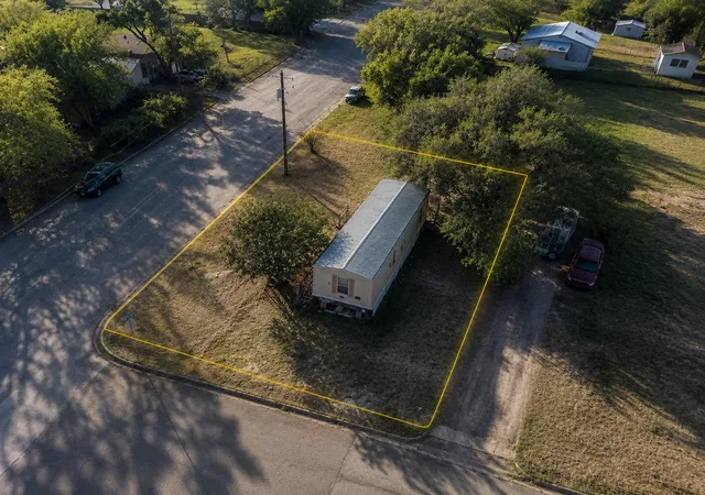 Photo 7 of Manufactured home for sale at 814 Hill St, Sweetwater, TX 79556 | MLS# 21337390 | Listing updated on 2026-07-22