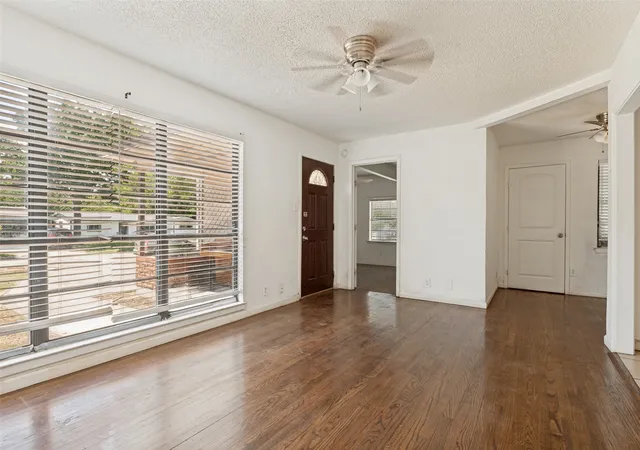 Photo 4 of Single family home for sale at 11515 Abston Ln, Dallas, TX 75218 | MLS# 21338101 | Listing updated on 2026-07-22