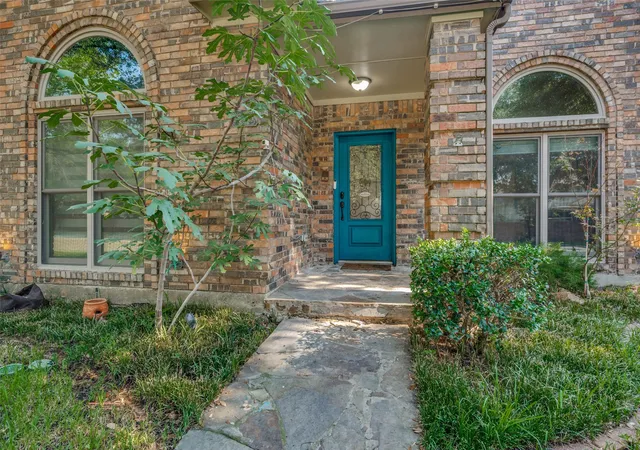 Photo 2 of Single family home for sale at 755 Red River Trl, Irving, TX 75063 | MLS# 21336966 | Listing updated on 2026-08-27