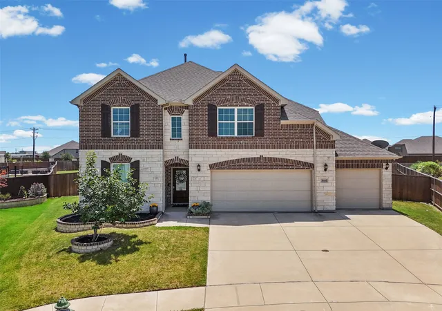 Photo 2 of Single family home for sale at 1640 Millican Ln, Aubrey, TX 76227 | MLS# 21336690 | Listing updated on 2026-09-30