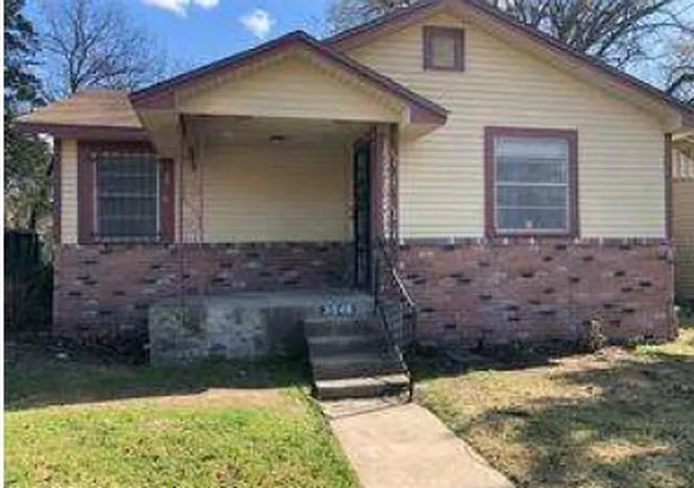 Photo 1 of Single family home for sale at 3046 Pine St, Dallas, TX 75215 | MLS# 21321859 | Listing updated on 2026-07-22