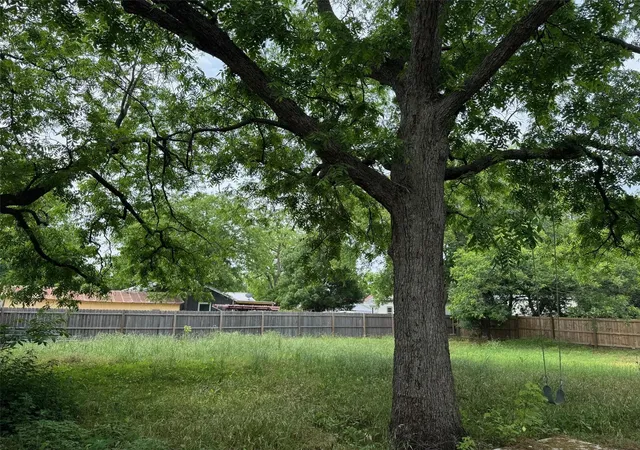 Photo 2 of Single family home for sale at 504 Sherman St, Tioga, TX 76271 | MLS# 21337775 | Listing updated on 2026-07-22