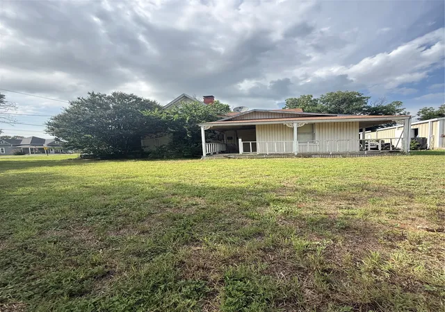Photo 4 of Single family home for sale at 803 Third St, Bangs, TX 76823 | MLS# 21338181 | Listing updated on 2026-08-18