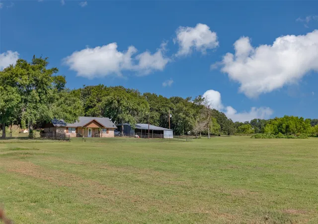 Photo 3 of Single family home for sale at 671 County Road 163, Gainesville, TX 76240 | MLS# 21338182 | Listing updated on 2026-09-03