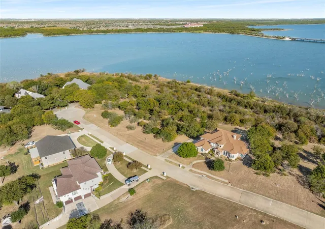 Photo 1 of Land for sale at 1123 Mallard Pointe Dr, Cedar Hill, TX 75104 | MLS# 21338169 | Listing updated on 2026-07-22