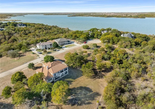 Photo 2 of Land for sale at 1123 Mallard Pointe Dr, Cedar Hill, TX 75104 | MLS# 21338169 | Listing updated on 2026-07-22
