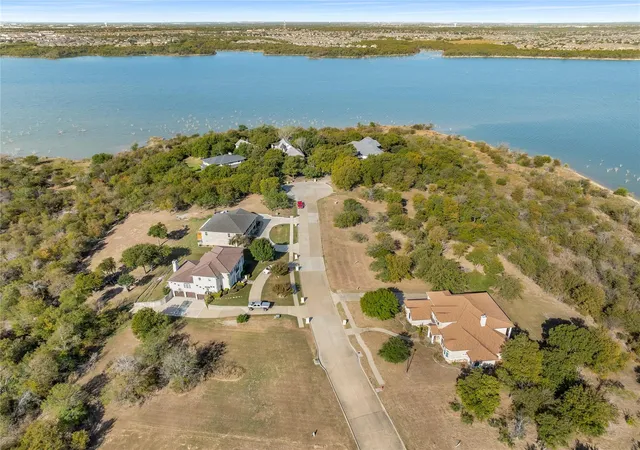 Photo 3 of Land for sale at 1123 Mallard Pointe Dr, Cedar Hill, TX 75104 | MLS# 21338169 | Listing updated on 2026-07-22