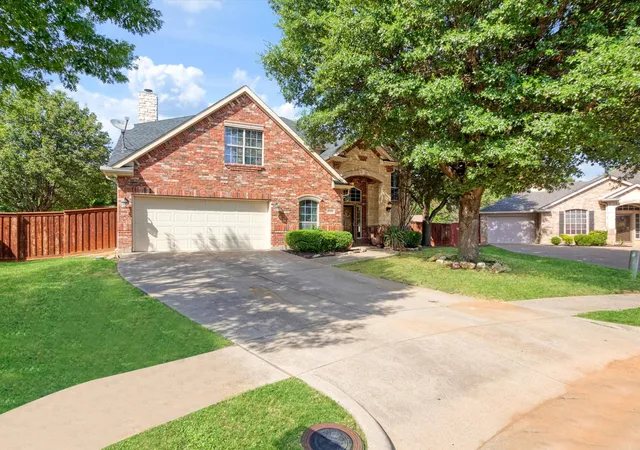 Photo 3 of Single family home for sale at 6004 Cedar Glen Ct, Grand Prairie, TX 75052 | MLS# 21335811 | Listing updated on 2026-07-22