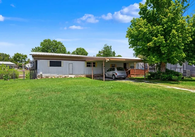 Photo 1 of Sale Pending at 4316 Cottonwood Ct, Granbury, TX 76049 | MLS# 21338199 | Listing updated on 2026-08-28