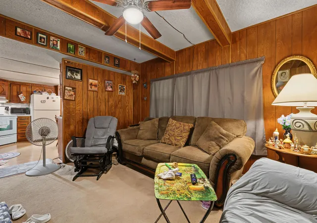 Photo 3 of Sale Pending at 4316 Cottonwood Ct, Granbury, TX 76049 | MLS# 21338199 | Listing updated on 2026-08-28