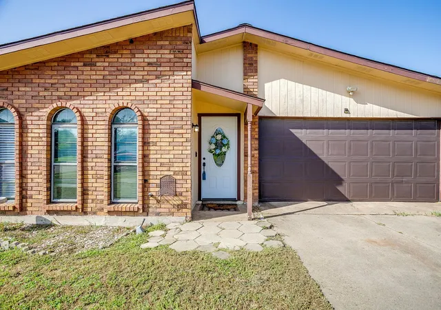 Photo 1 of Sale Pending at 1409 Whittenburg Dr, Fort Worth, TX 76134 | MLS# 21336524 | Listing updated on 2026-08-18