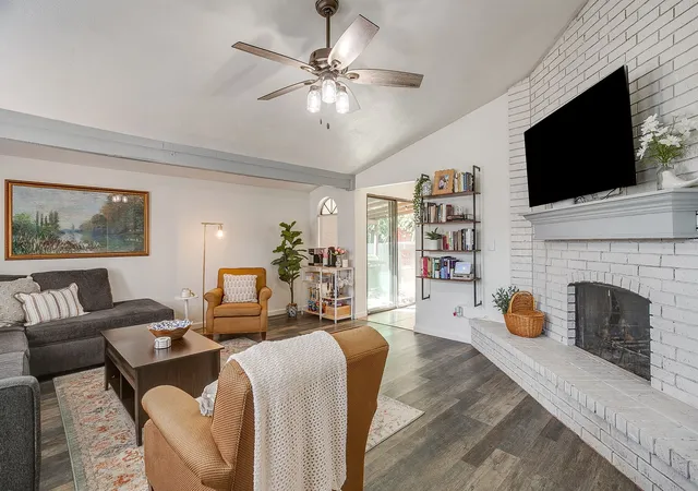 Photo 2 of Sale Pending at 1409 Whittenburg Dr, Fort Worth, TX 76134 | MLS# 21336524 | Listing updated on 2026-08-18