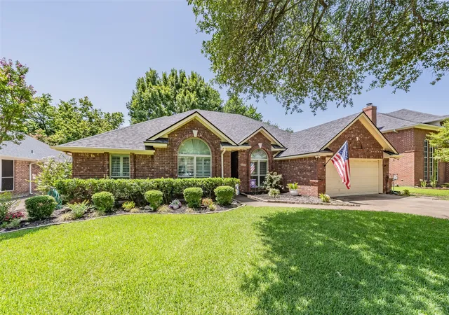 Photo 2 of Single family home for sale at 3317 Clearfield Dr, Grapevine, TX 76051 | MLS# 21336968 | Listing updated on 2026-10-02