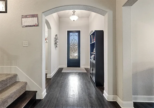 Photo 2 of Single family home for sale at 6010 Park View Dr, Midlothian, TX 76065 | MLS# 21337819 | Listing updated on 2026-09-16