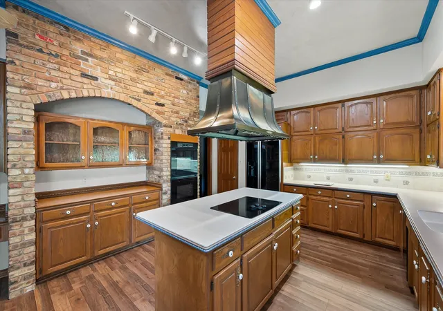 Photo 4 of Single family home for sale at 2520 Norwood Dr, Hurst, TX 76054 | MLS# 21338177 | Listing updated on 2026-08-26