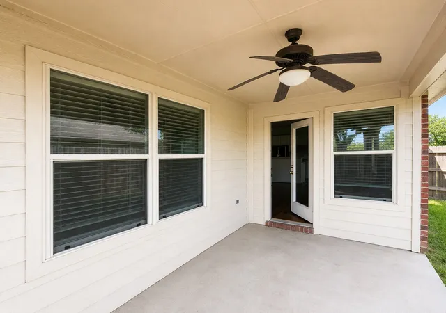 Photo 2 of Sale Pending at 448 Fremont Dr, Rockwall, TX 75087 | MLS# 21338352 | Listing updated on 2026-08-21