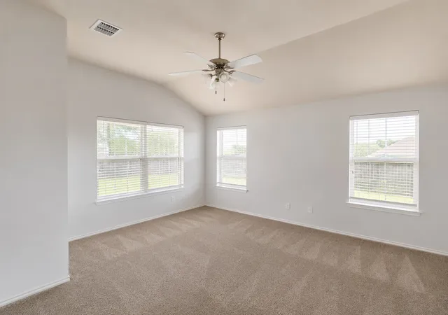 Photo 3 of Sale Pending at 448 Fremont Dr, Rockwall, TX 75087 | MLS# 21338352 | Listing updated on 2026-08-21