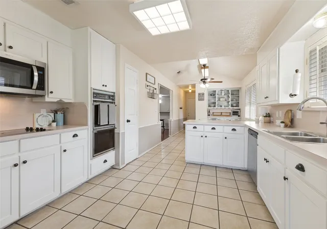 4th image of 2512 Evergreen Dr, Plano, TX 75075 | MLS# 21336351