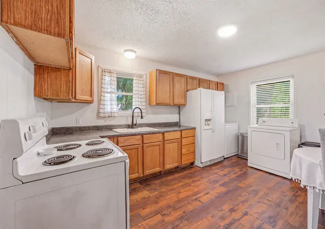 Photo 4 of Single family home for sale at 3704 County Road 801, Cleburne, TX 76031 | MLS# 21338358 | Listing updated on 2026-07-22