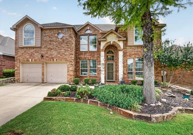 Photo 1 of Sale Pending at 5425 Rolling Meadows Dr, Fort Worth, TX 76123 | MLS# 21333078 | Listing updated on 2026-08-28