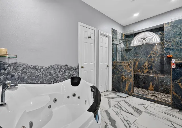 Photo 4 of Sale Pending at 5425 Rolling Meadows Dr, Fort Worth, TX 76123 | MLS# 21333078 | Listing updated on 2026-08-28
