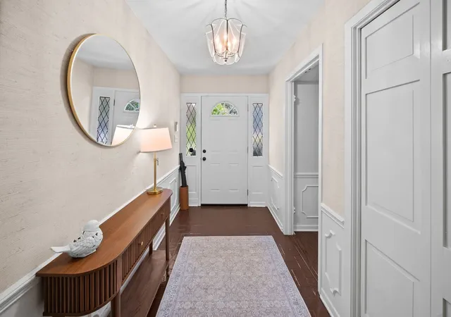Photo 3 of Single family home for sale at 2829 Yorktown Dr, Tyler, TX 75701 | MLS# 21336947 | Listing updated on 2026-10-03