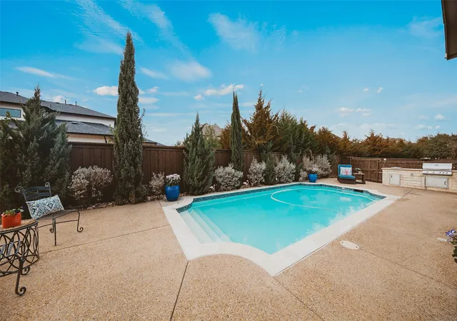 Photo 2 of Single family home for sale at 3827 Vanderbilt Ln, Frisco, TX 75034 | MLS# 21338416 | Listing updated on 2026-08-30