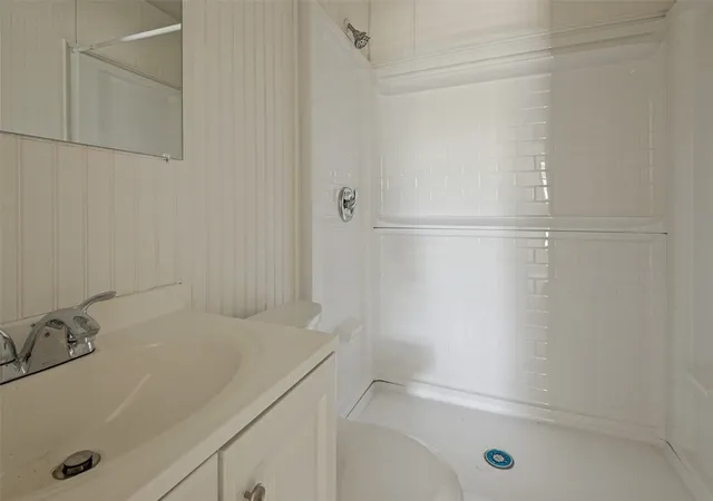 Photo 4 of Single family home for sale at 661 W Millett Dr, Dallas, TX 75232 | MLS# 21337995 | Listing updated on 2026-08-18
