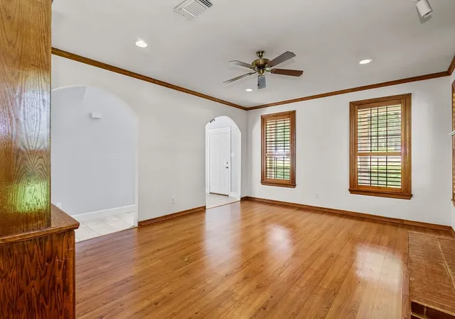 Photo 4 of Single family home for sale at 613 Forest Edge St, Burleson, TX 76028 | MLS# 21337149 | Listing updated on 2026-09-27