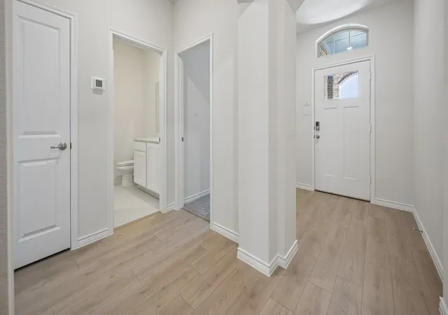 Photo 2 of Single family home for sale at 4833 Silver Touch Rd, Aubrey, TX 76227 | MLS# 21338481 | Listing updated on 2026-10-06