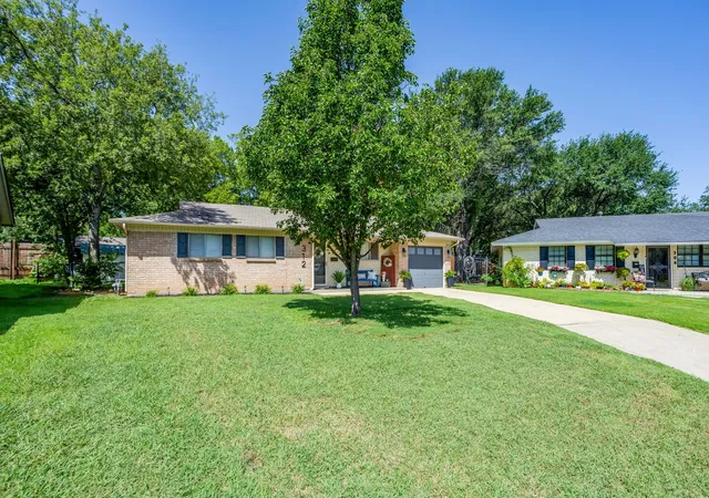 Photo 2 of Sale Pending at 312 Gardenia Ct, Burleson, TX 76028 | MLS# 21337063 | Listing updated on 2026-09-16
