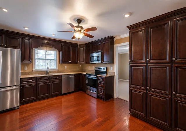 Photo 2 of Single family home for sale at 909 N Main St, Ector, TX 75439 | MLS# 21338136 | Listing updated on 2026-09-16