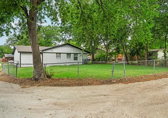 25th image of 2632 Emerald Dr, Mesquite, TX 75150 | MLS# 21338476