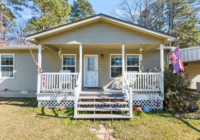 Single family home for sale at 661 Crestwood Dr, Avinger, TX 75630 | MLS# 21338478