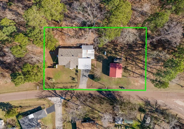 Photo 3 of Single family home for sale at 661 Crestwood Dr, Avinger, TX 75630 | MLS# 21338478 | Listing updated on 2026-07-24
