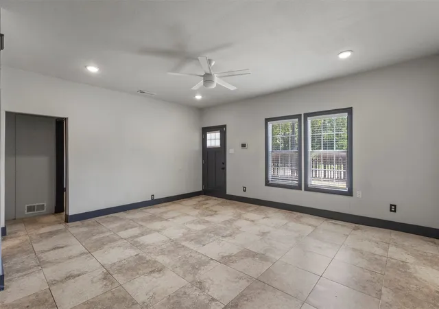 Photo 4 of Single family home for sale at 5425 Laster Rd, Fort Worth, TX 76119 | MLS# 21336438 | Listing updated on 2026-09-01