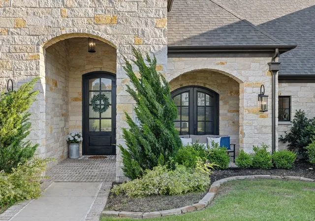 Photo 2 of Mansion for sale at 660 Louise Dr, Fairview, TX 75069 | MLS# 21338441 | Listing updated on 2026-08-20