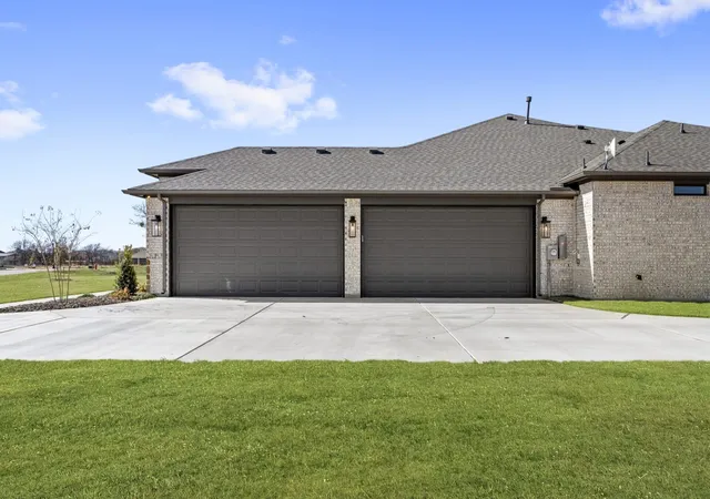 Photo 3 of Single family home for sale at 9316 Bluestem Ln, Justin, TX 76247 | MLS# 21337454 | Listing updated on 2026-10-08