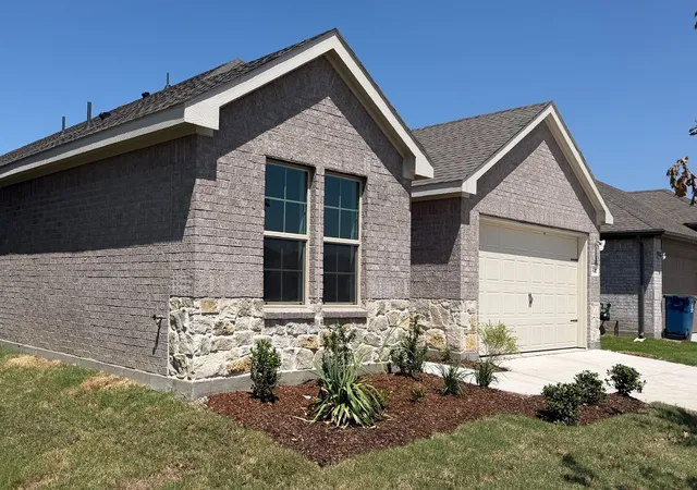 Photo 1 of Single family home for sale at 625 Dunhill Rd, Nevada, TX 75173 | MLS# 21338581 | Listing updated on 2026-10-02
