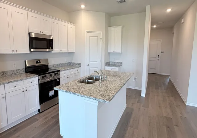 Photo 4 of Single family home for sale at 625 Dunhill Rd, Nevada, TX 75173 | MLS# 21338581 | Listing updated on 2026-10-02