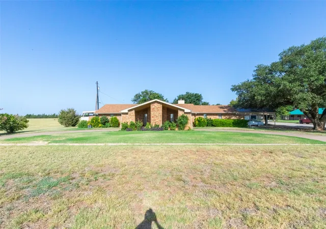 1st image of 800 S Avenue F, Knox City, TX 79529 | MLS# 21338334