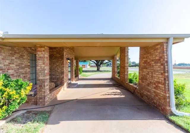 4th image of 800 S Avenue F, Knox City, TX 79529 | MLS# 21338334