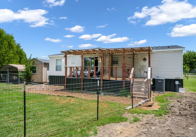 Photo 3 of Manufactured home for sale at 1215 Alliance Blvd, Rhome, TX 76078 | MLS# 21337871 | Listing updated on 2026-09-30