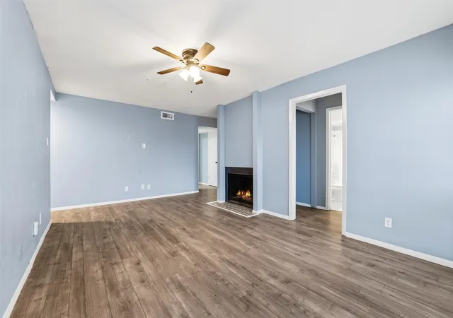 Listing Photo 5 - Condo for sale in building located at 5604 Boca Raton Blvd, Fort Worth, TX 76112 - Unit #248