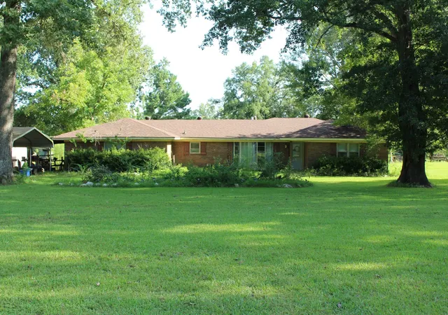 Photo 3 of Single family home for sale at 1490 Oliver Rd, Haughton, LA 71037 | MLS# 21338559 | Listing updated on 2026-08-27