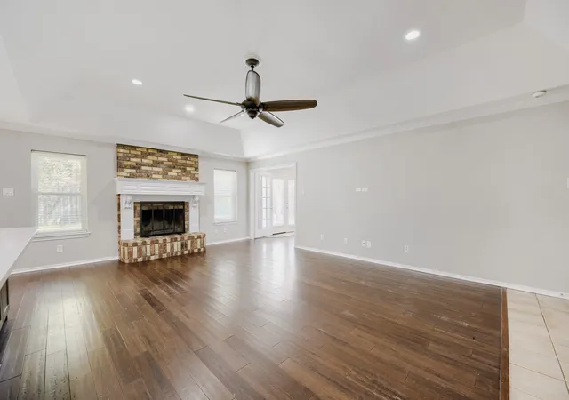 Photo 4 of Sale Pending at 10104 Stoneleigh Dr, Benbrook, TX 76126 | MLS# 21284648 | Listing updated on 2026-08-17