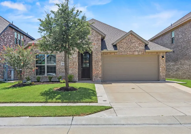 Photo 1 of Single family home for sale at 842 Mildren Ln, Rockwall, TX 75087 | MLS# 21337204 | Listing updated on 2026-08-09