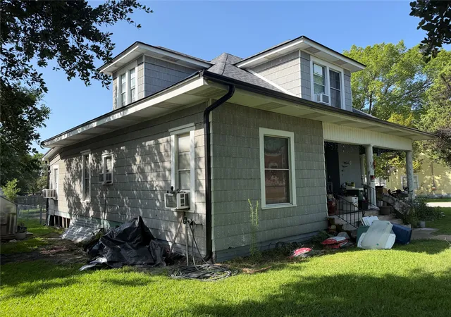 3rd image of 1002 E Texas Ave, Mart, TX 76664 | MLS# 21336659