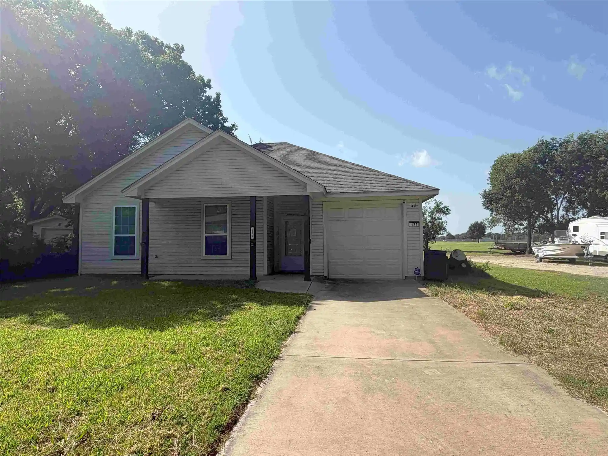 Photo 1 of Sale Pending at 122 Katy St, Cleburne, TX 76031 | MLS# 21338630 | Listing updated on 2026-10-12